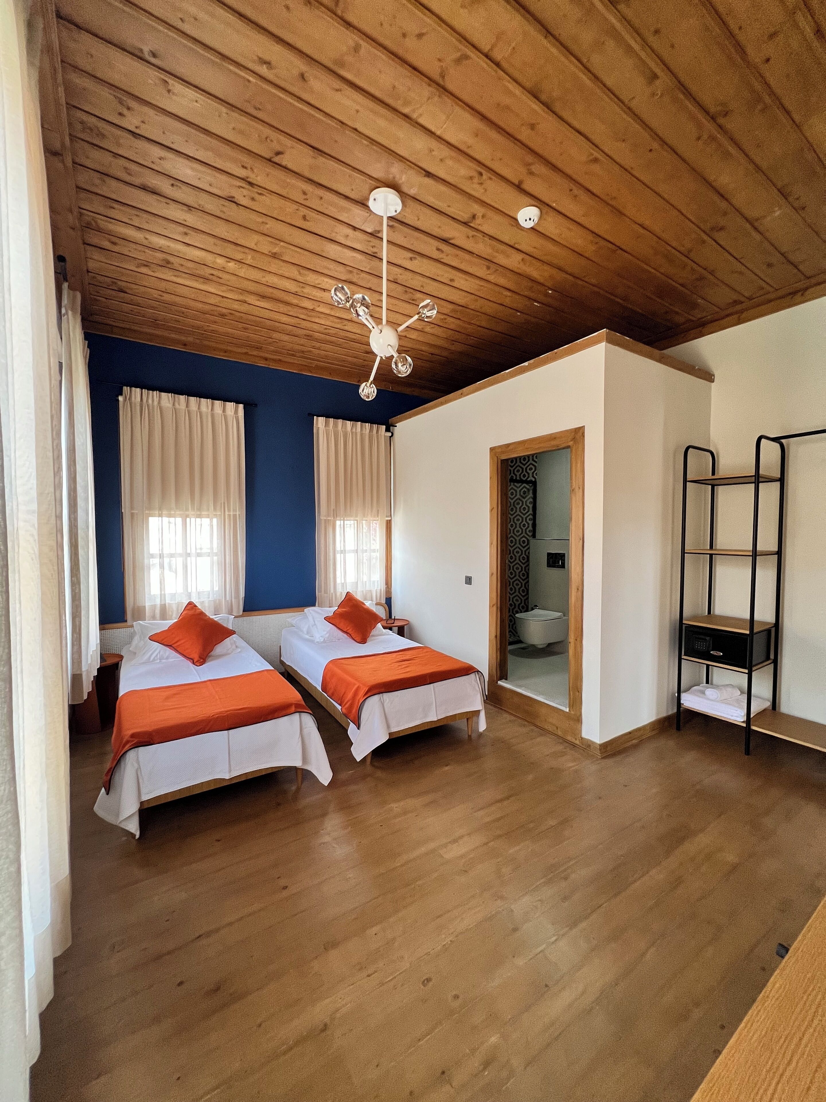 Standaard kamer, 1 twee- of 2 eenpersoonsbedden, uitzicht op de stad | Luxe beddengoed, bedden met traagschuimmatrassen, een minibar