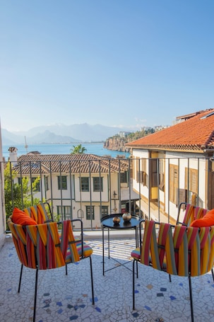 Family Suite, Sea View | Premium bedding, memory foam beds, minibar, in-room safe