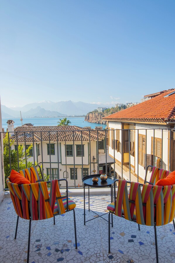 家庭套房, 海景 | 高級寢具、記憶床墊、迷你吧、客房內保險箱