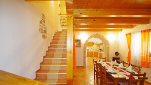 Dining - Charming 3-bedroom house with private pool and beautiful garden (Šajini)