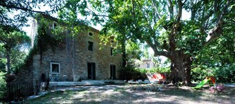 Maison Familiale Avec Grand Jardin Privé au Bord du Lez