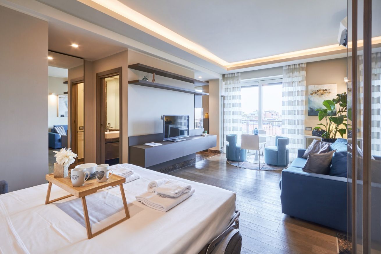 Iron/ironing board, WiFi, bed sheets