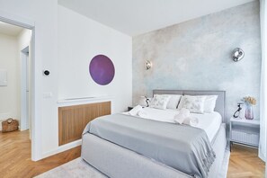 1 多间卧室、熨斗/熨衣板、WiFi、床单