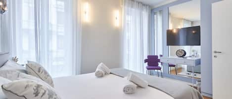 1 dormitorio, tabla de planchar con plancha, wifi y ropa de cama