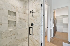 Shower, hair dryer, towels - Canyons Village Home with Private Hot Tub, Ping Pong Table and Firepit! (Park City)