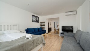 Unclassified image, 5 of 20, button - Family Studio By Market by Renters (Wroclaw)