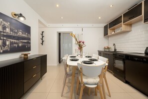 Studio, Kitchen | In-room dining - Family Studio By Market by Renters (Wroclaw)