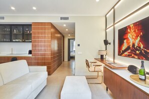 Una televisión, una oficina