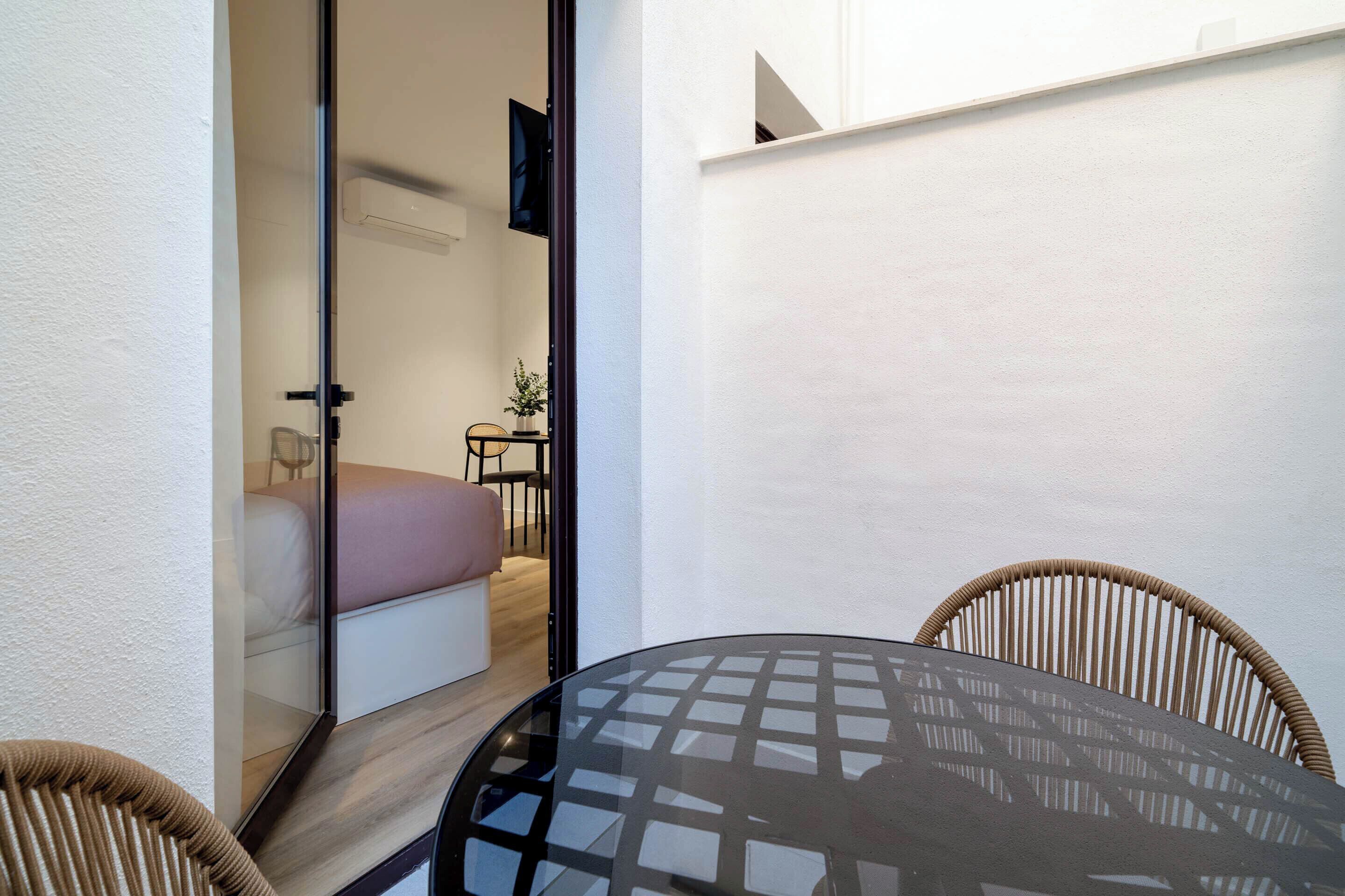 Studio - Wheelchair Accessible | Individually decorated, individually furnished, desk, laptop workspace