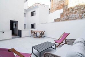 Comfort Studio with Terrace | Terrace/patio - Limehome Malaga Calle Victoria (Málaga)