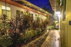 Exterior - Nuch's Apple Guest House (Si Bun Rueang)