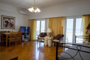 아파트 | 2 개의 침실, 책상