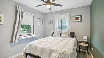 2 bedrooms, free WiFi, bed sheets