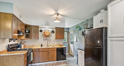 Fawn Lake Cottage for Families Looking for Privacy