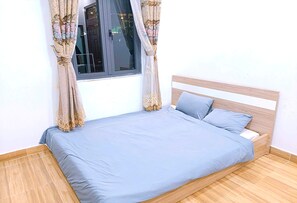 Deluxe Double Room | Desk, free WiFi, bed sheets - OYO 1248 Quyen House (Da Lat)