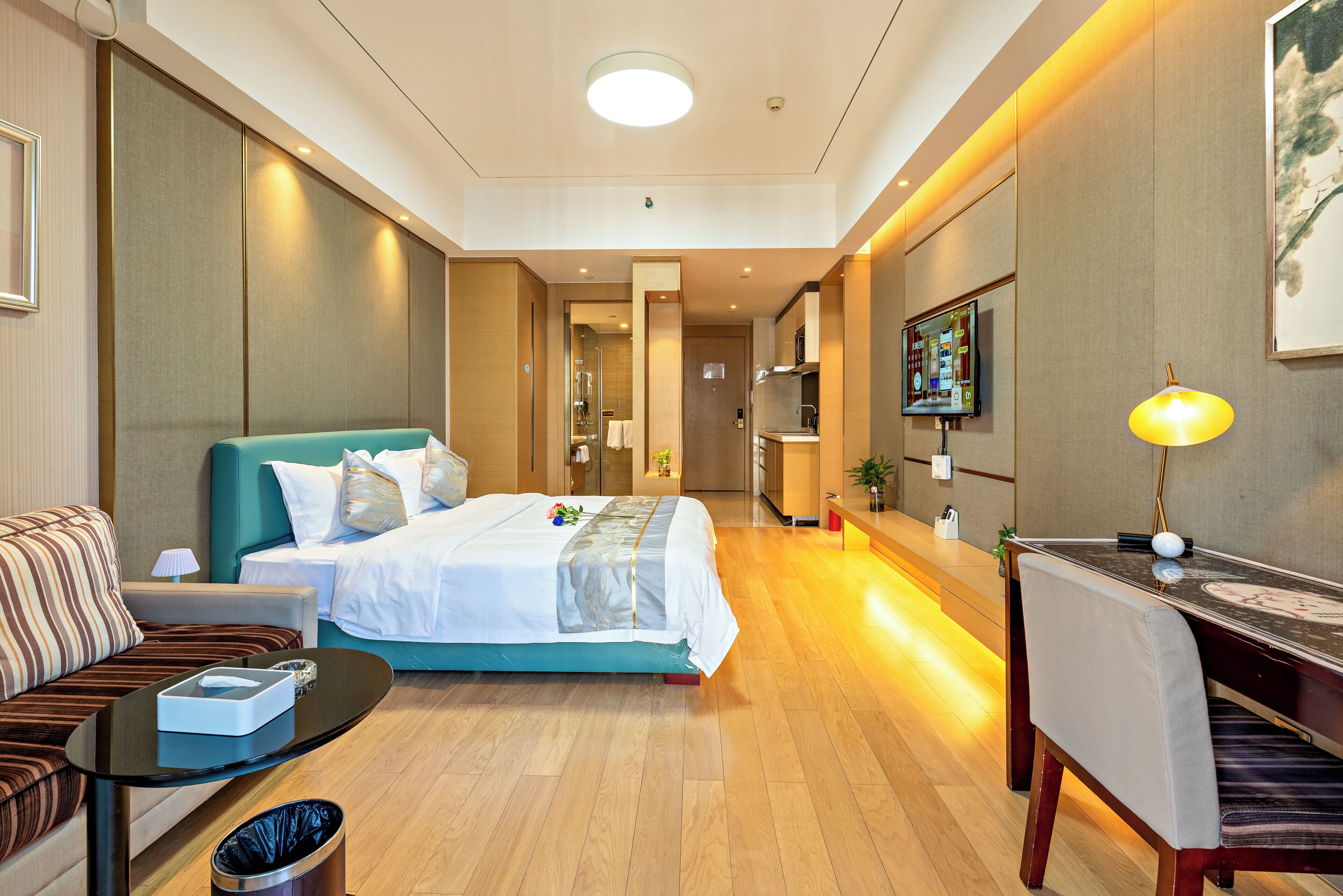 ビジネス シングルルーム | 高級寝具、ピロートップベッド、客室ごとに異なるインテリア、デスク