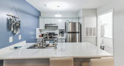 CB 965-301 Modern Fayetteville Charm