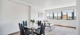 PP 1111 Modern Corporate 1br, pool, Gym