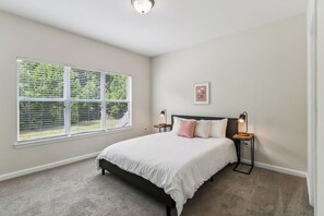 2 bedrooms, desk, iron/ironing board, travel cot