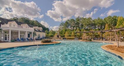 Verandas 1836 I Modern 2Bd I Parking I Pool I Gym