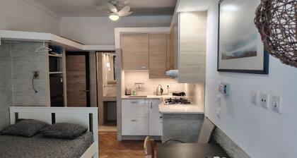 Tritos, Sleeps 11 - Sea View - Balcony - Parking