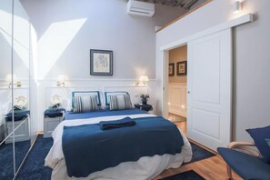 3 habitaciones, escritorio, tabla de planchar con plancha y wifi gratis 