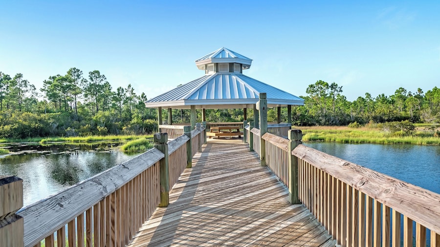 Romar Lakes 104B