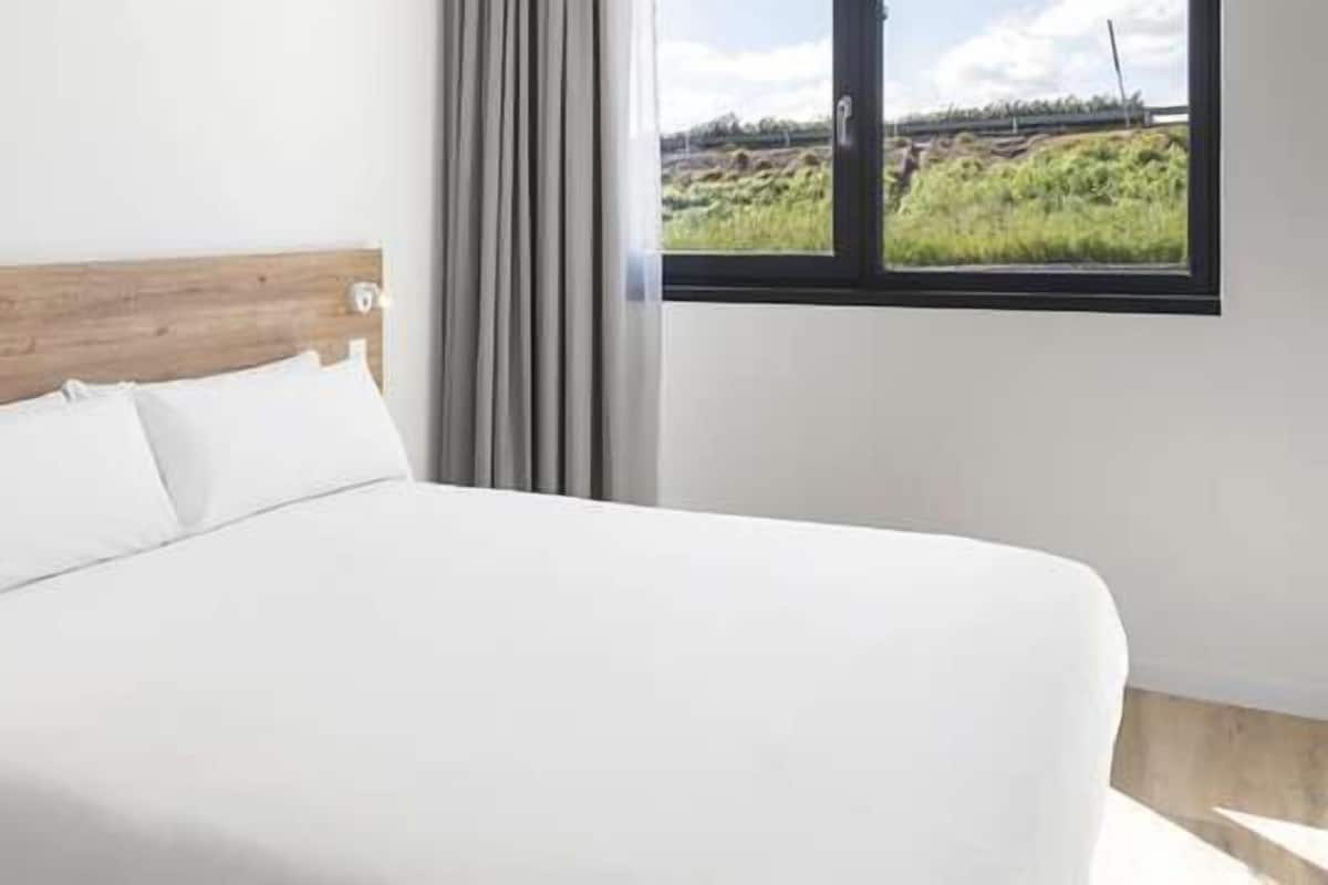 In-room safe, desk, blackout drapes, free WiFi