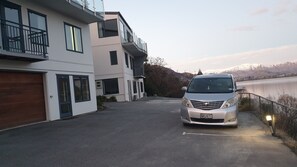 Property grounds - Fantastic Views Lake Wakatipu and The Remarkable! (Queenstown)