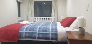 3 Schlafzimmer, Bügeleisen/Bügelbrett, WLAN, Bettwäsche