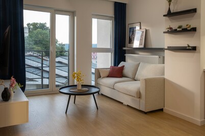 Cozy Apartment With Parking by Renters