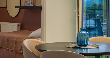 Cozy Apartment With Parking by Renters