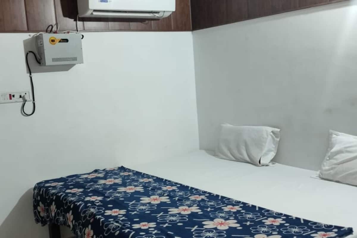 Deluxe Double Room, City View | Free WiFi, bed sheets