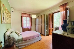 1 bedroom, iron/ironing board, WiFi, bed sheets - Suite con Bagno in Camera e Terrazzo PV Cimaruta (Toscana)
