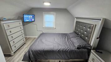 3 bedrooms, WiFi, bed sheets