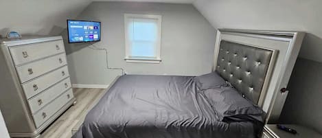 3 bedrooms, WiFi, bed sheets
