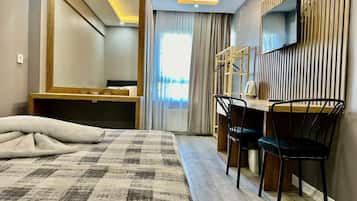 Desk, laptop workspace, free WiFi