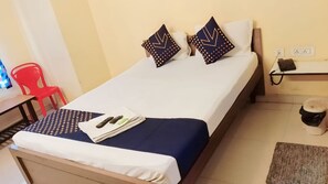 Free WiFi, bed sheets - Trisha Guest House Baguiati (Barasat)
