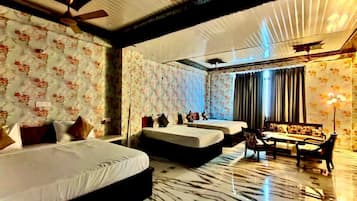 15 chambres, fer et planche Ă  repasser, Wi-Fi, draps fournis