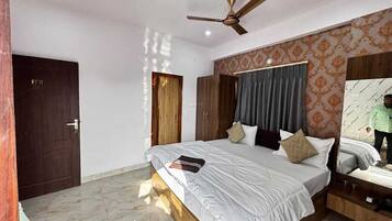 15 chambres, fer et planche Ă repasser, Wi-Fi, draps fournis