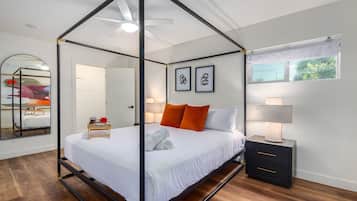 3 slaapkamers, een strijkplank/strijkijzer, reisbedje, gratis wifi