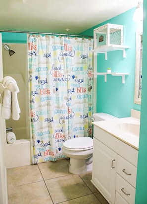 Shower, towels, shampoo