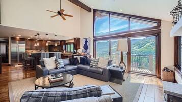 Smart-TV, peis, kontorer og PC-skjermer