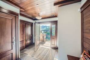 Interior - Vails View House |4BR Luxe Spring Stay w/ Views Hosted by Alpine Co-Hosts Vail Valley (Vail)