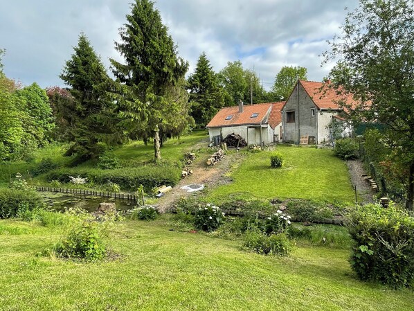 Property grounds - Haven of peace. 30 min from the beaches. Ideal for recharging your batteries. (Hermelinghen)