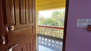 Classic Double or Twin Room - Muktomon Hotel & Resort. (Bolpur)