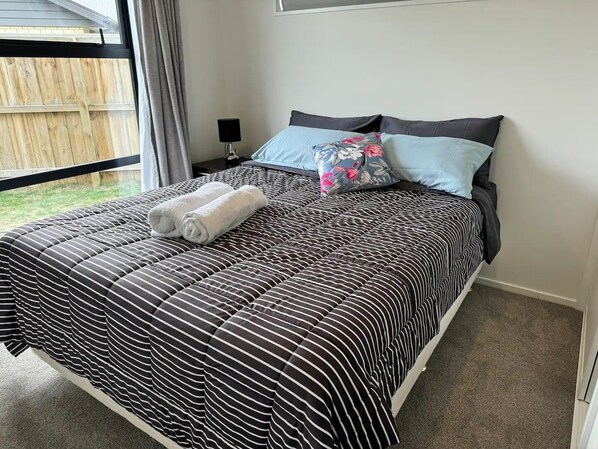 3 bedrooms, iron/ironing board, free WiFi, bed sheets