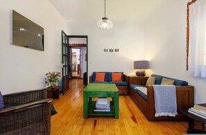 Apartment | 2 bedrooms, Internet - w Lovely 2BR w Fantastic Deco in Condesa (Mexico City)