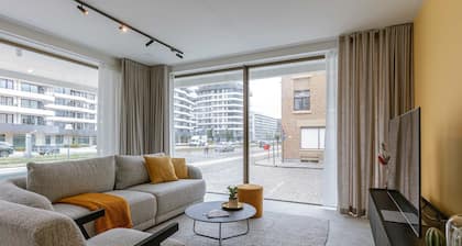 Cozy Ground-floor Apartment With Terrace Modern Amenities and Beachside Location