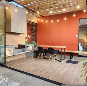 3 bedrooms, Internet